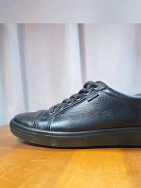 Women's Black Leather Casual Sneakers